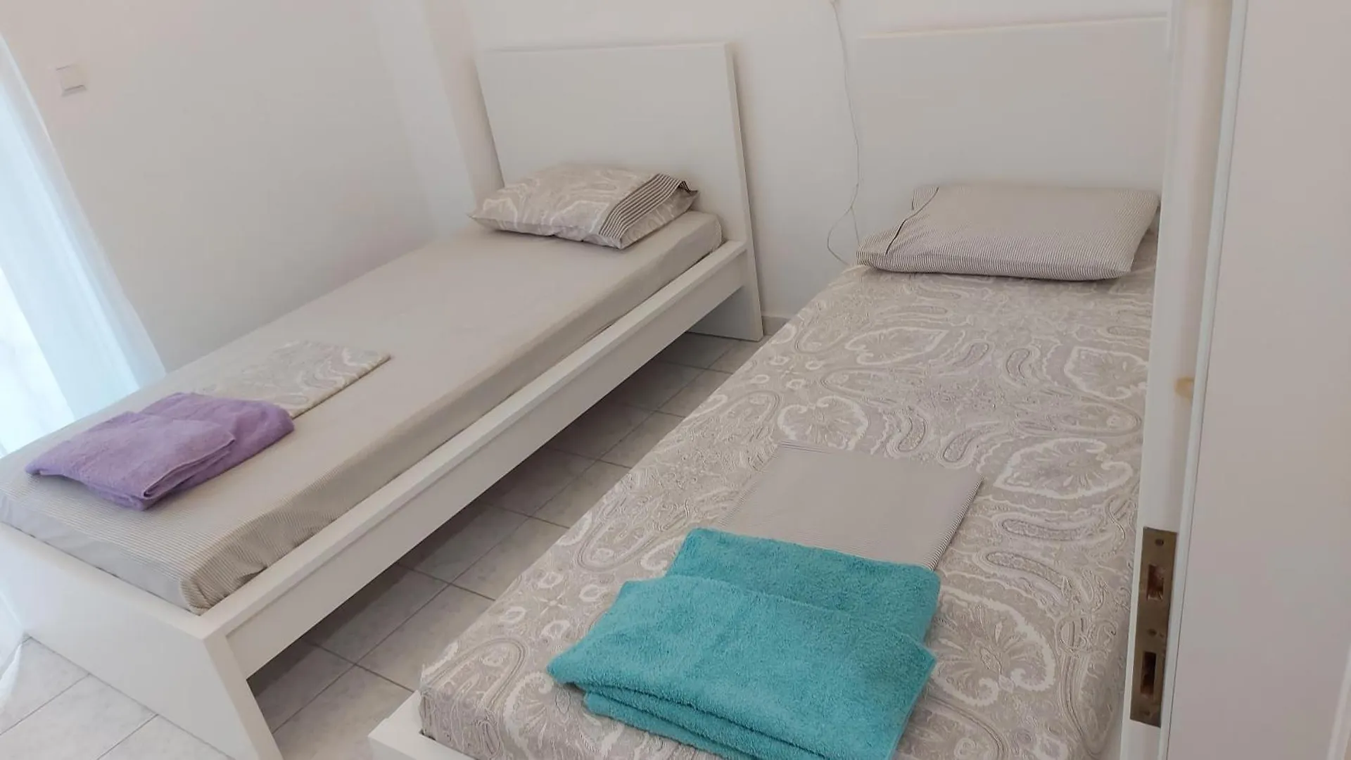 Sea Breeze Apartment Polychrono Greece