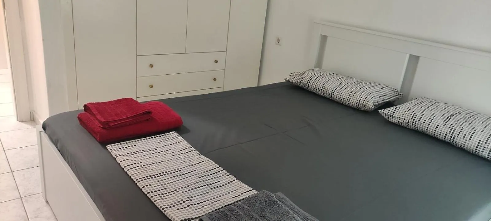 Sea Breeze Apartment Polychrono